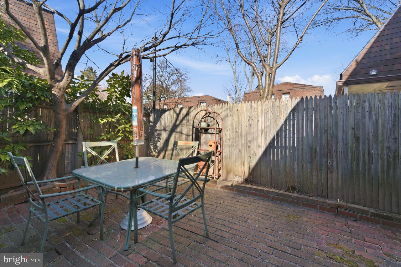 246 S VIRGINIA AVE #99, FALLS CHURCH, Virginia 22046, 2 Bedrooms Bedrooms, ,1 BathroomBathrooms,Residential,For sale,246 S VIRGINIA AVE #99,VAFA2003520 MLS # VAFA2003520