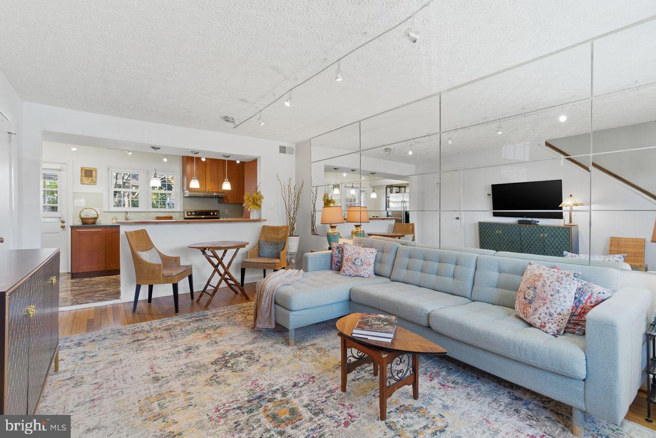 246 S VIRGINIA AVE #99, FALLS CHURCH, Virginia 22046, 2 Bedrooms Bedrooms, ,1 BathroomBathrooms,Residential,For sale,246 S VIRGINIA AVE #99,VAFA2003520 MLS # VAFA2003520