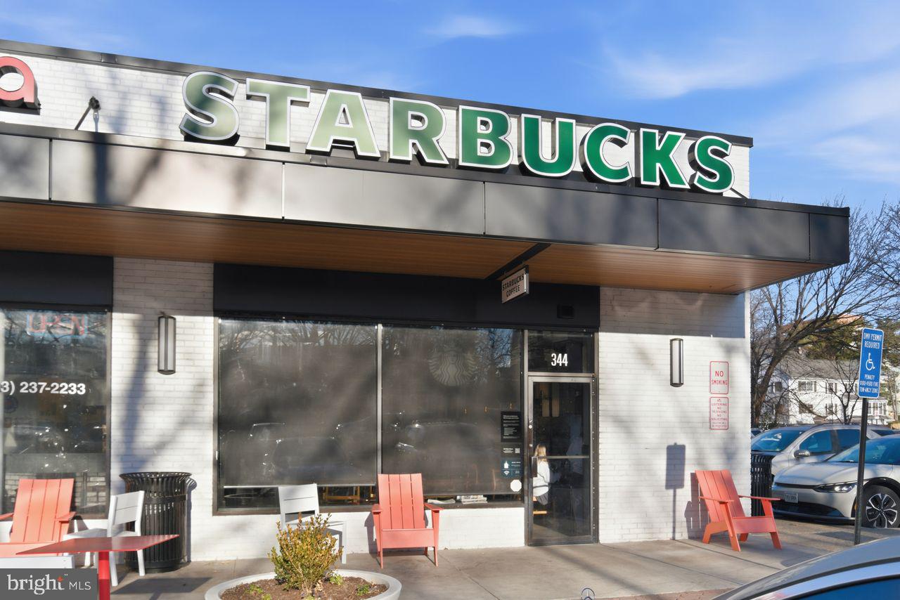 246 S VIRGINIA AVE #99, FALLS CHURCH, Virginia 22046, 2 Bedrooms Bedrooms, ,1 BathroomBathrooms,Residential,For sale,246 S VIRGINIA AVE #99,VAFA2003520 MLS # VAFA2003520