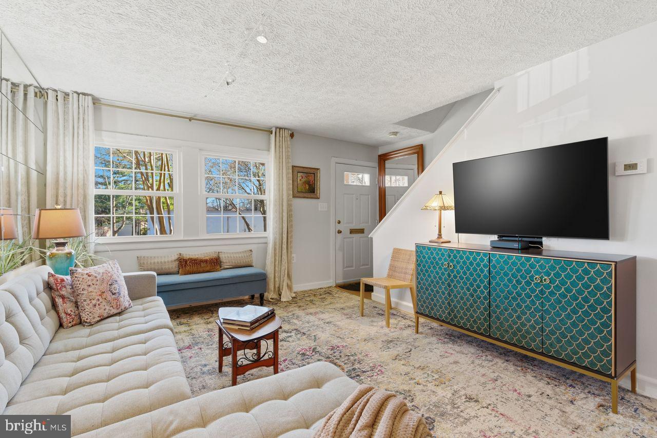 246 S VIRGINIA AVE #99, FALLS CHURCH, Virginia 22046, 2 Bedrooms Bedrooms, ,1 BathroomBathrooms,Residential,For sale,246 S VIRGINIA AVE #99,VAFA2003520 MLS # VAFA2003520