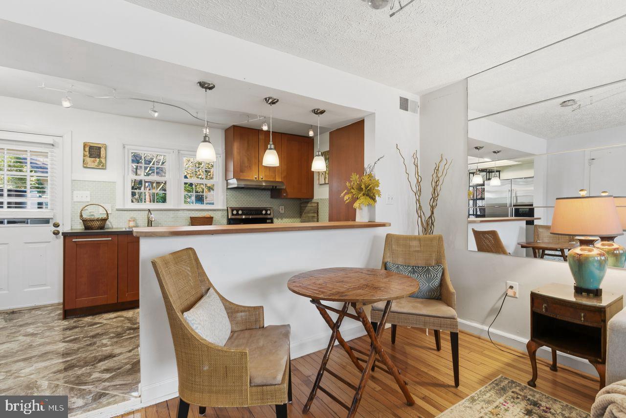 246 S VIRGINIA AVE #99, FALLS CHURCH, Virginia 22046, 2 Bedrooms Bedrooms, ,1 BathroomBathrooms,Residential,For sale,246 S VIRGINIA AVE #99,VAFA2003520 MLS # VAFA2003520