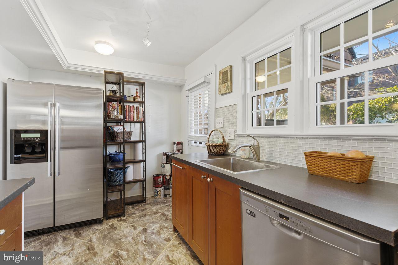 246 S VIRGINIA AVE #99, FALLS CHURCH, Virginia 22046, 2 Bedrooms Bedrooms, ,1 BathroomBathrooms,Residential,For sale,246 S VIRGINIA AVE #99,VAFA2003520 MLS # VAFA2003520