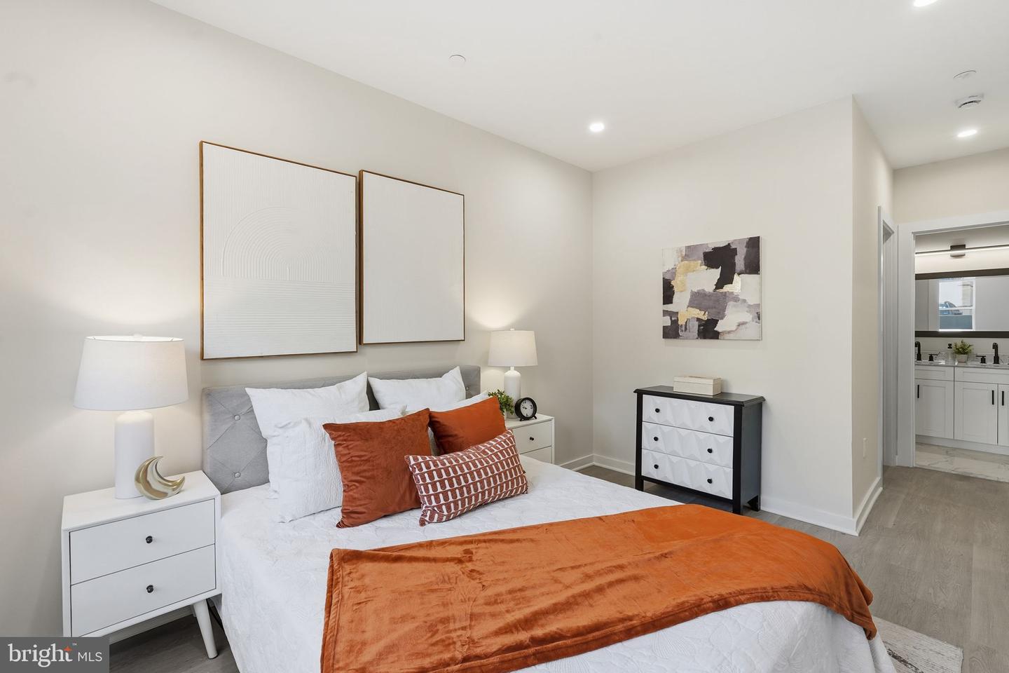 2606 41ST ST NW #T2, WASHINGTON, District Of Columbia 20007, 2 Bedrooms Bedrooms, ,2 BathroomsBathrooms,Residential,For sale,2606 41ST ST NW #T2,DCDC2241662 MLS # DCDC2241662