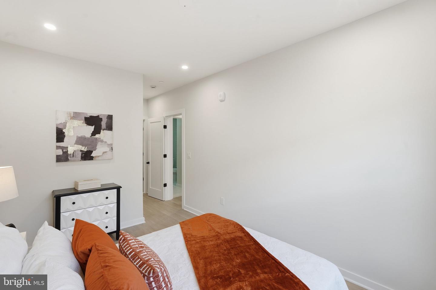 2606 41ST ST NW #T2, WASHINGTON, District Of Columbia 20007, 2 Bedrooms Bedrooms, ,2 BathroomsBathrooms,Residential,For sale,2606 41ST ST NW #T2,DCDC2241662 MLS # DCDC2241662