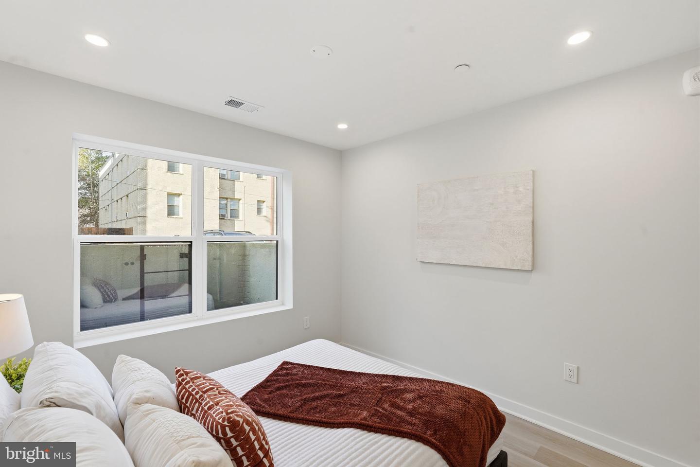 2606 41ST ST NW #T2, WASHINGTON, District Of Columbia 20007, 2 Bedrooms Bedrooms, ,2 BathroomsBathrooms,Residential,For sale,2606 41ST ST NW #T2,DCDC2241662 MLS # DCDC2241662