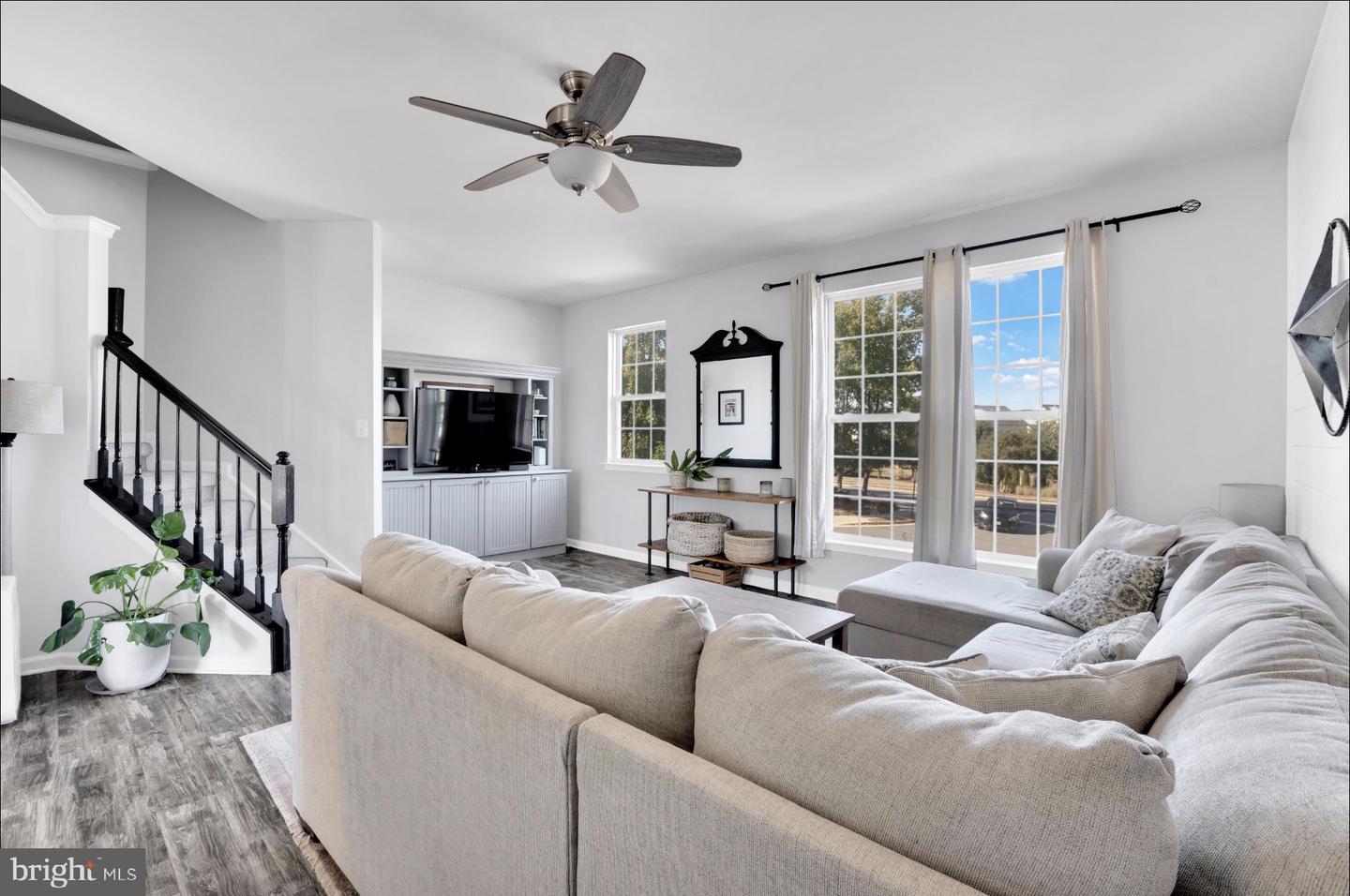 25336 SWEETNESS TER, ALDIE, Virginia 20105, 3 Bedrooms Bedrooms, ,2 BathroomsBathrooms,Residential,For sale,25336 SWEETNESS TER,VALO2114096 MLS # VALO2114096