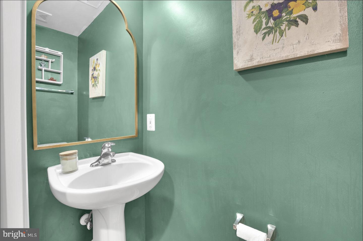 25336 SWEETNESS TER, ALDIE, Virginia 20105, 3 Bedrooms Bedrooms, ,2 BathroomsBathrooms,Residential,For sale,25336 SWEETNESS TER,VALO2114096 MLS # VALO2114096