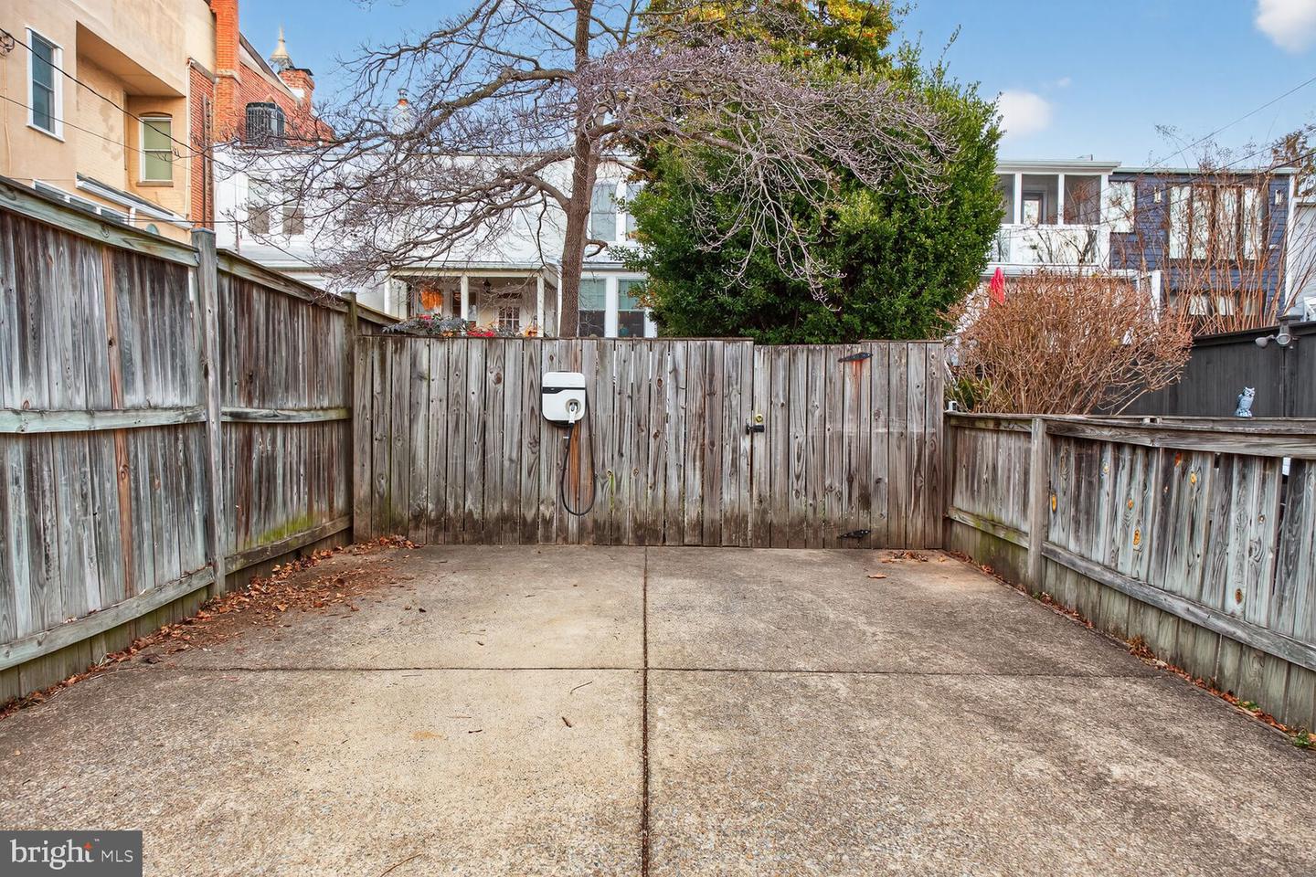 3516 T ST NW, WASHINGTON, District Of Columbia 20007, 2 Bedrooms Bedrooms, ,2 BathroomsBathrooms,Residential,For sale,3516 T ST NW,DCDC2241664 MLS # DCDC2241664