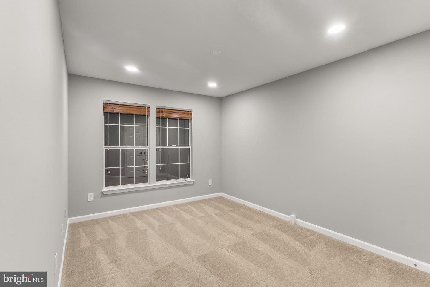 20395 CHARTER OAK DR, ASHBURN, Virginia 20147, 4 Bedrooms Bedrooms, ,3 BathroomsBathrooms,Residential,For sale,20395 CHARTER OAK DR,VALO2114100 MLS # VALO2114100