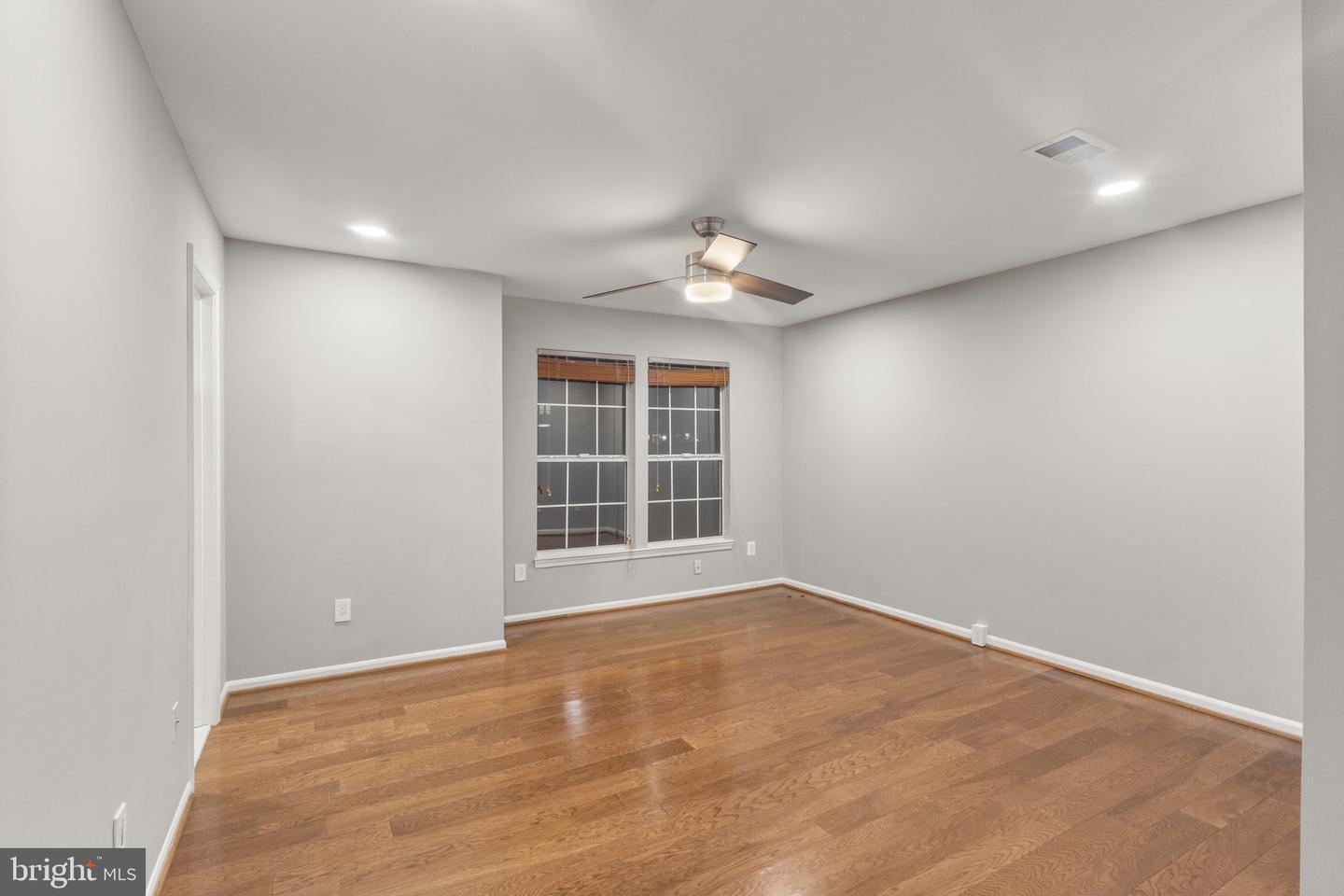 20395 CHARTER OAK DR, ASHBURN, Virginia 20147, 4 Bedrooms Bedrooms, ,3 BathroomsBathrooms,Residential,For sale,20395 CHARTER OAK DR,VALO2114100 MLS # VALO2114100