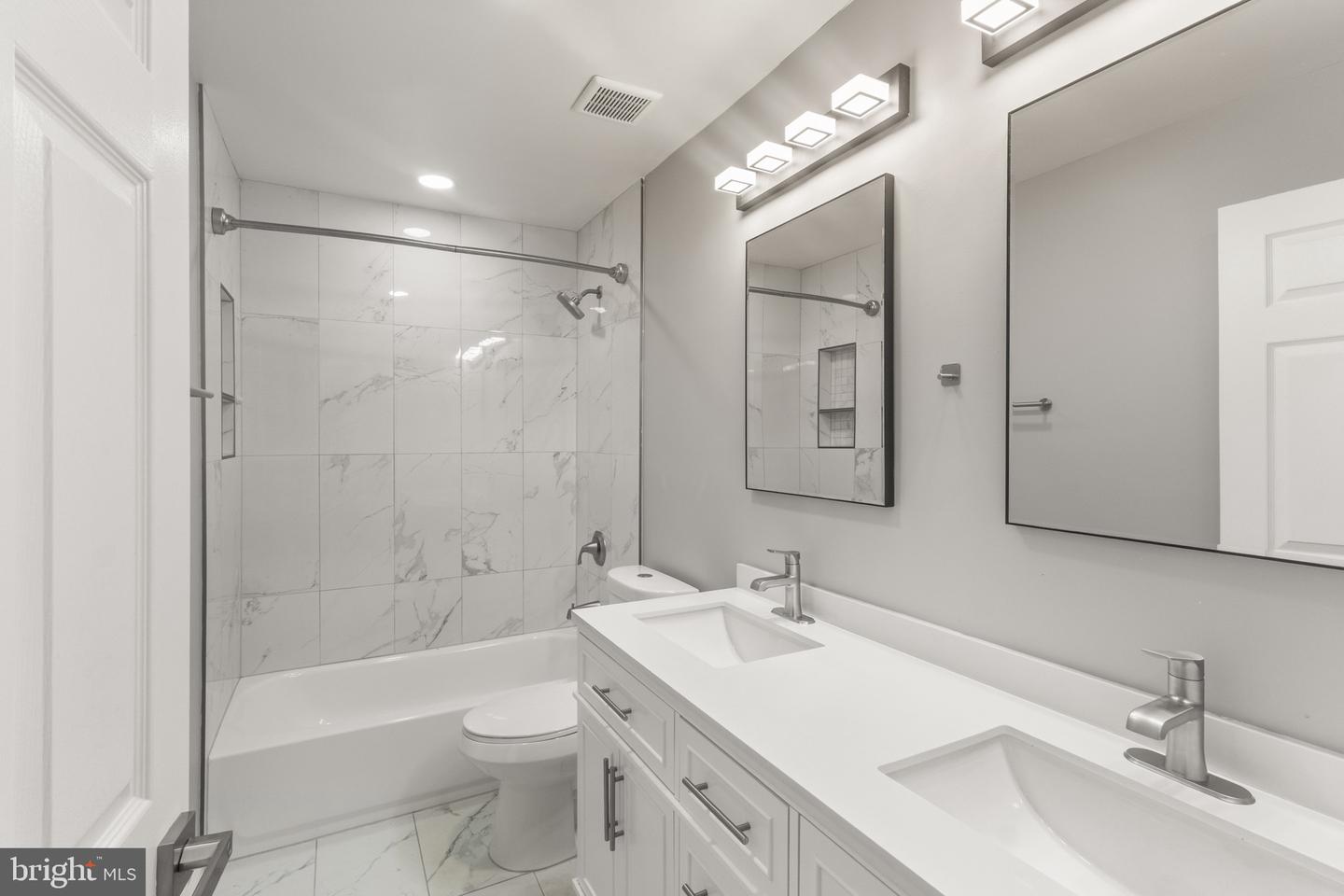 20395 CHARTER OAK DR, ASHBURN, Virginia 20147, 4 Bedrooms Bedrooms, ,3 BathroomsBathrooms,Residential,For sale,20395 CHARTER OAK DR,VALO2114100 MLS # VALO2114100