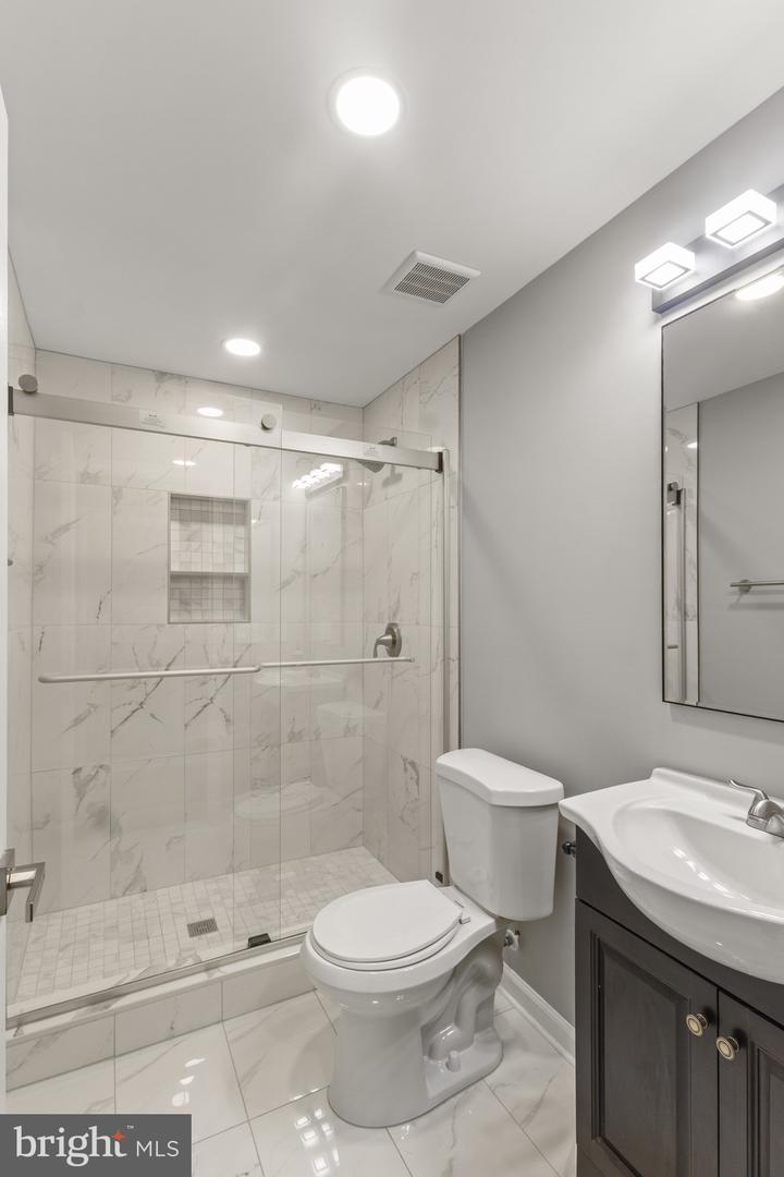 20395 CHARTER OAK DR, ASHBURN, Virginia 20147, 4 Bedrooms Bedrooms, ,3 BathroomsBathrooms,Residential,For sale,20395 CHARTER OAK DR,VALO2114100 MLS # VALO2114100