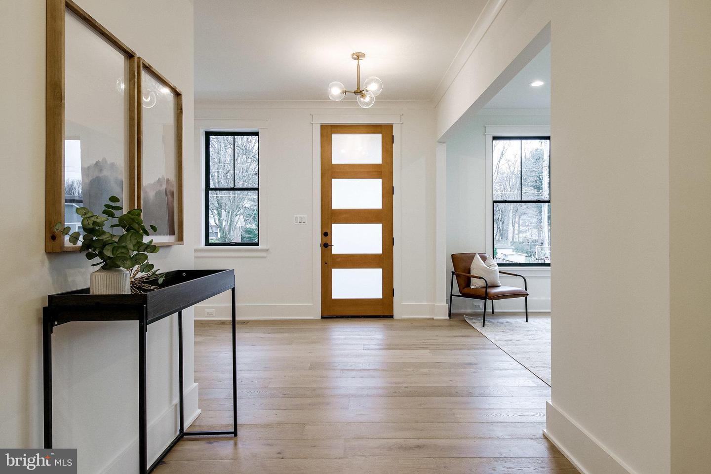 930 FAIRWAY DR NE, VIENNA, Virginia 22180, 6 Bedrooms Bedrooms, 25 Rooms Rooms,6 BathroomsBathrooms,Residential,For sale,930 FAIRWAY DR NE,VAFX2286070 MLS # VAFX2286070