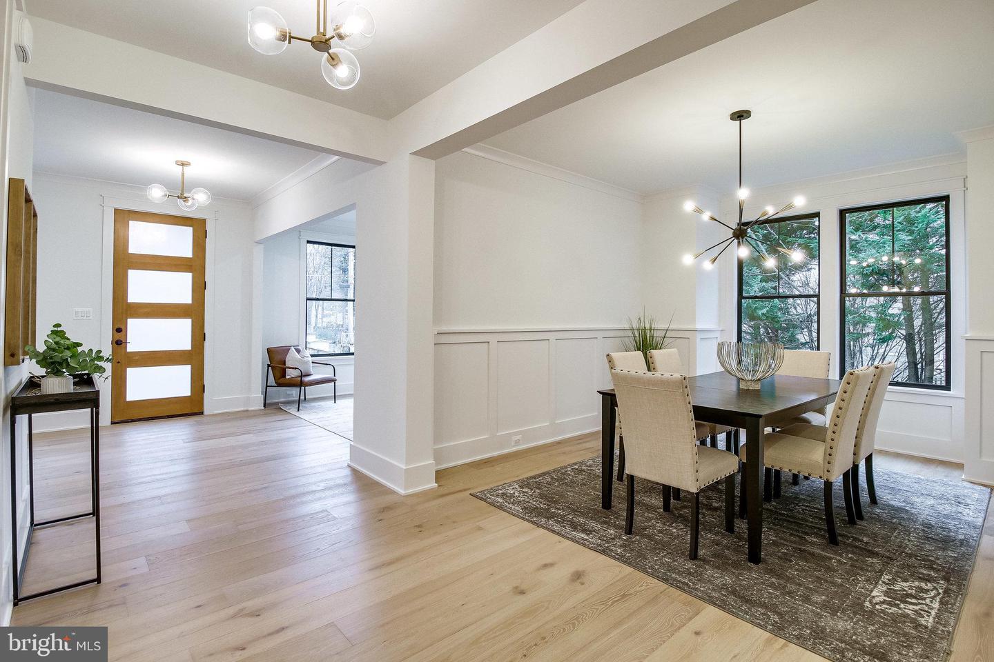 930 FAIRWAY DR NE, VIENNA, Virginia 22180, 6 Bedrooms Bedrooms, 25 Rooms Rooms,6 BathroomsBathrooms,Residential,For sale,930 FAIRWAY DR NE,VAFX2286070 MLS # VAFX2286070