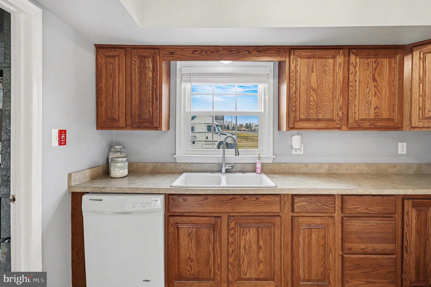 300 CLAY ST, FREDERICKSBURG, Virginia 22408, 3 Bedrooms Bedrooms, 9 Rooms Rooms,2 BathroomsBathrooms,Residential,For sale,300 CLAY ST,VASP2038696 MLS # VASP2038696