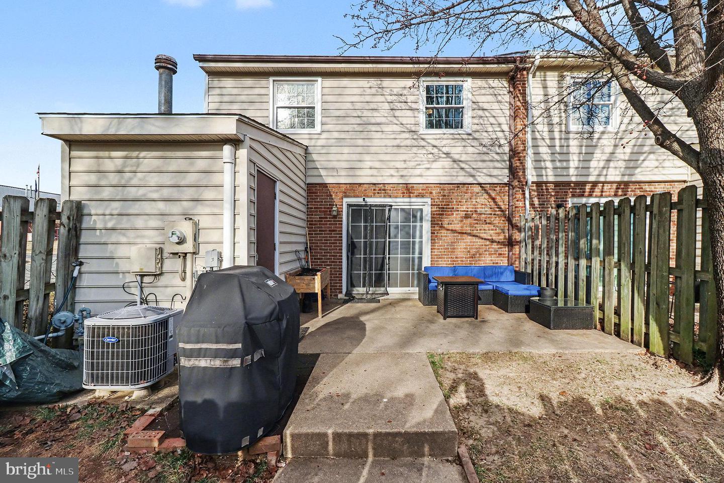 300 CLAY ST, FREDERICKSBURG, Virginia 22408, 3 Bedrooms Bedrooms, 9 Rooms Rooms,2 BathroomsBathrooms,Residential,For sale,300 CLAY ST,VASP2038696 MLS # VASP2038696