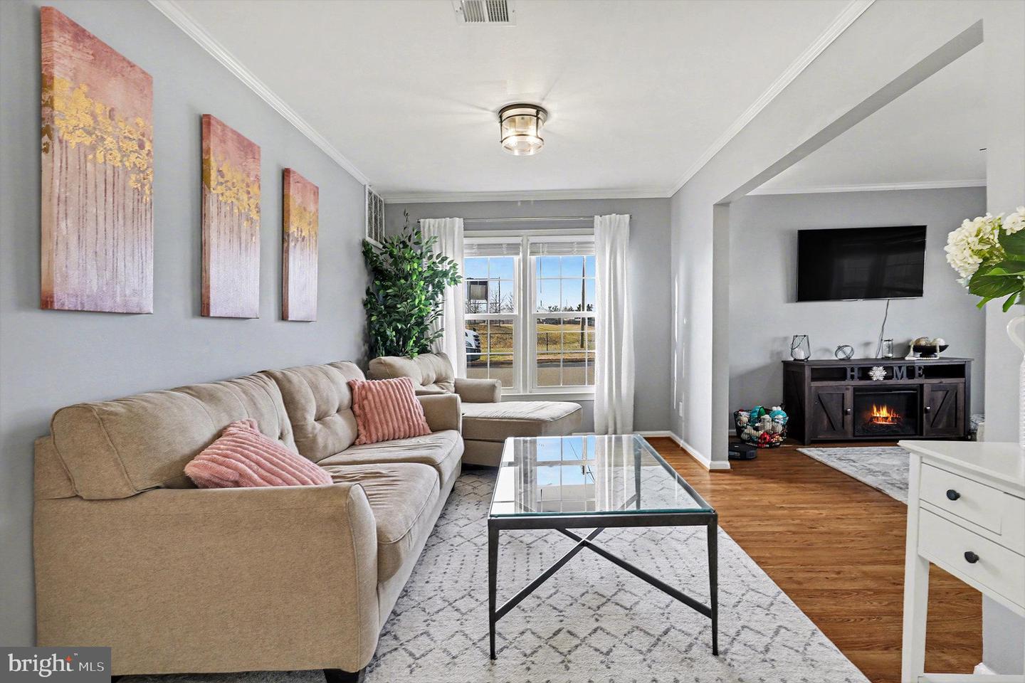 300 CLAY ST, FREDERICKSBURG, Virginia 22408, 3 Bedrooms Bedrooms, 9 Rooms Rooms,2 BathroomsBathrooms,Residential,For sale,300 CLAY ST,VASP2038696 MLS # VASP2038696