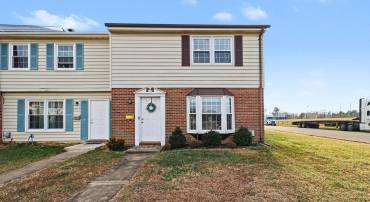 300 CLAY ST, FREDERICKSBURG, Virginia 22408, 3 Bedrooms Bedrooms, 9 Rooms Rooms,2 BathroomsBathrooms,Residential,For sale,300 CLAY ST,VASP2038696 MLS # VASP2038696