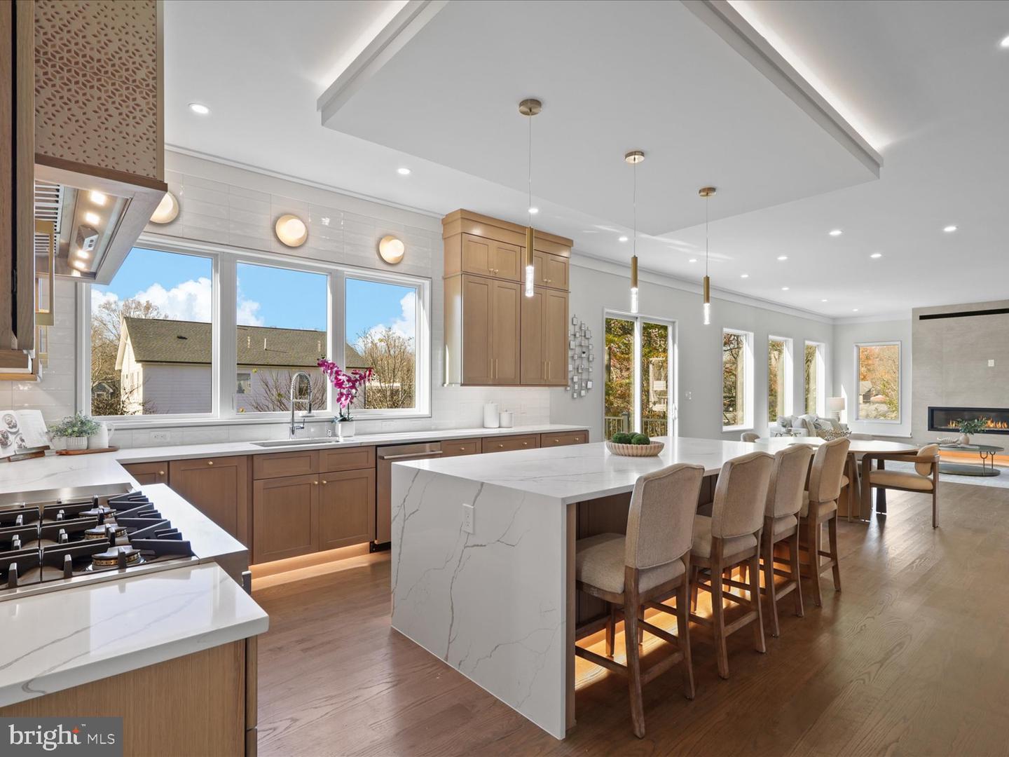 616 GIBSON CIR SW, VIENNA, Virginia 22180, 6 Bedrooms Bedrooms, ,6 BathroomsBathrooms,Residential,For sale,616 GIBSON CIR SW,VAFX2286098 MLS # VAFX2286098