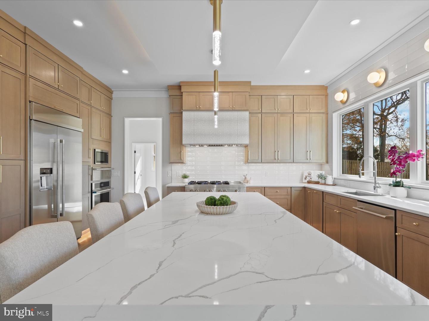 616 GIBSON CIR SW, VIENNA, Virginia 22180, 6 Bedrooms Bedrooms, ,6 BathroomsBathrooms,Residential,For sale,616 GIBSON CIR SW,VAFX2286098 MLS # VAFX2286098