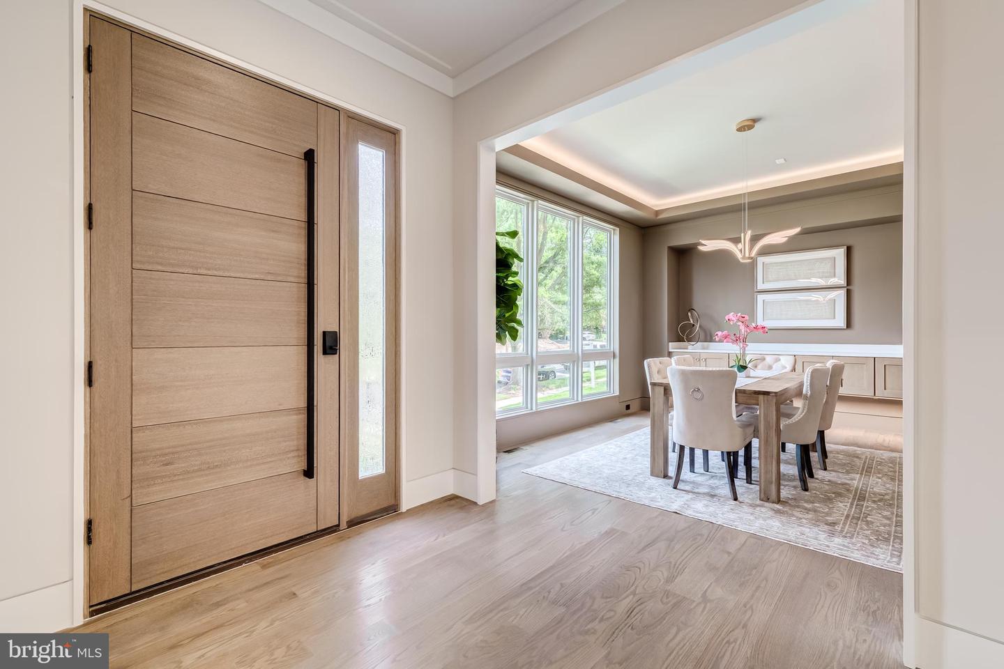 506 KINGSLEY RD SW, VIENNA, Virginia 22180, 6 Bedrooms Bedrooms, ,6 BathroomsBathrooms,Residential,For sale,506 KINGSLEY RD SW,VAFX2286100 MLS # VAFX2286100