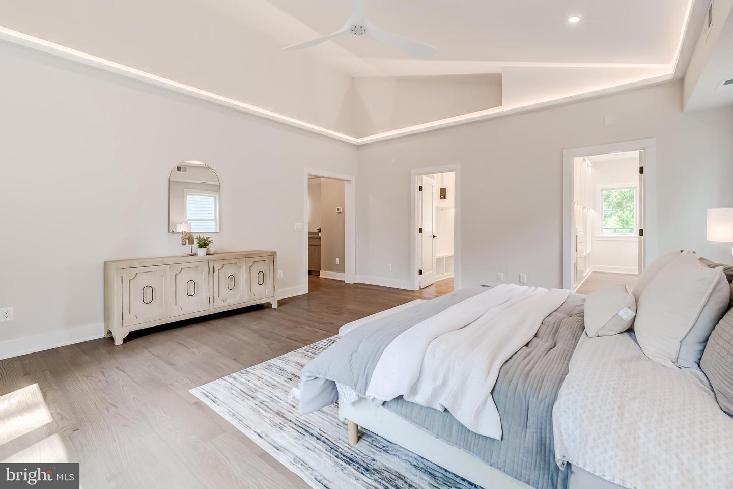 506 KINGSLEY RD SW, VIENNA, Virginia 22180, 6 Bedrooms Bedrooms, ,6 BathroomsBathrooms,Residential,For sale,506 KINGSLEY RD SW,VAFX2286100 MLS # VAFX2286100