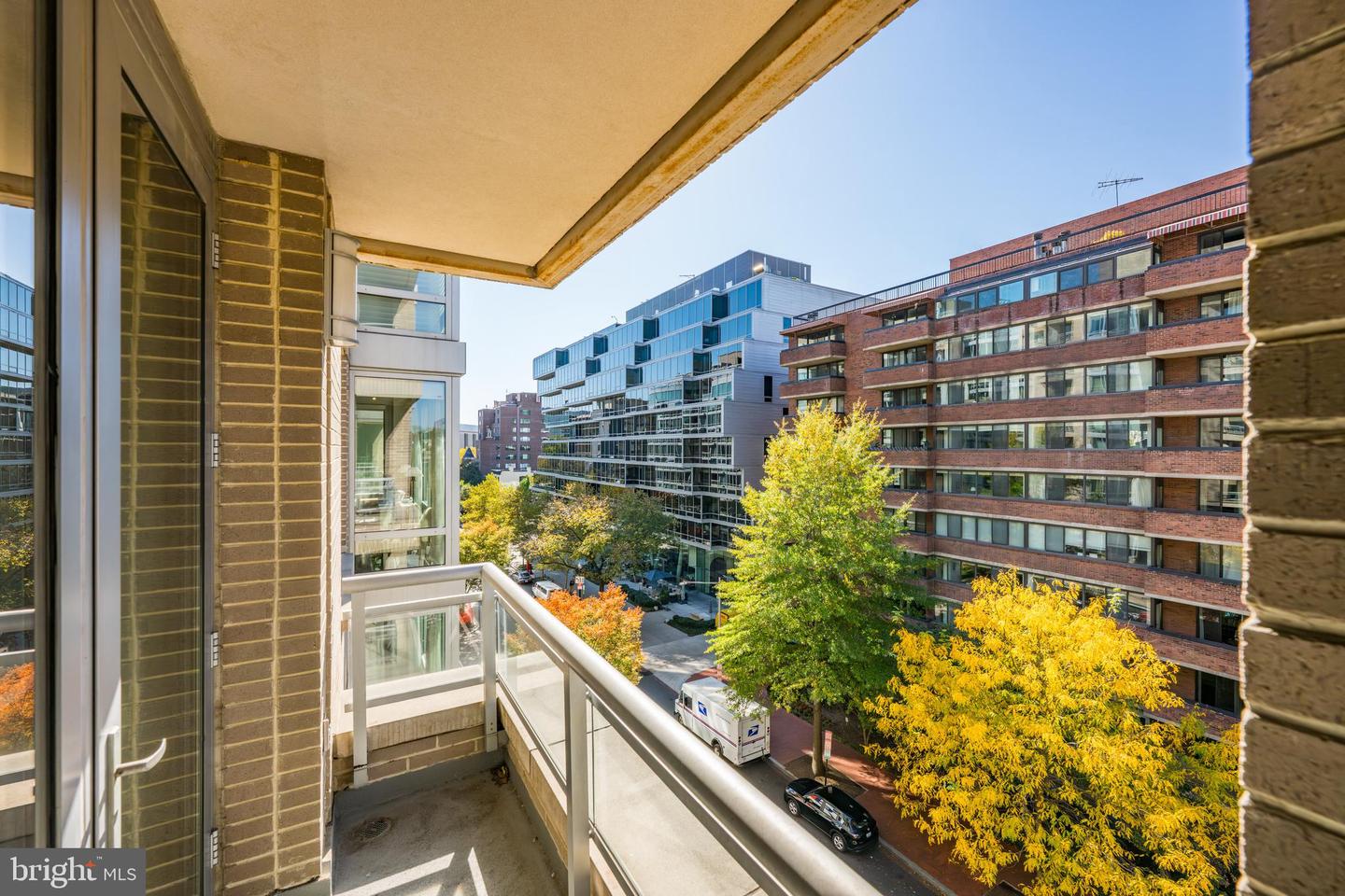 1155 23RD ST NW #6C, WASHINGTON, District Of Columbia 20037, 2 Bedrooms Bedrooms, ,2 BathroomsBathrooms,Residential,For sale,1155 23RD ST NW #6C,DCDC2241698 MLS # DCDC2241698