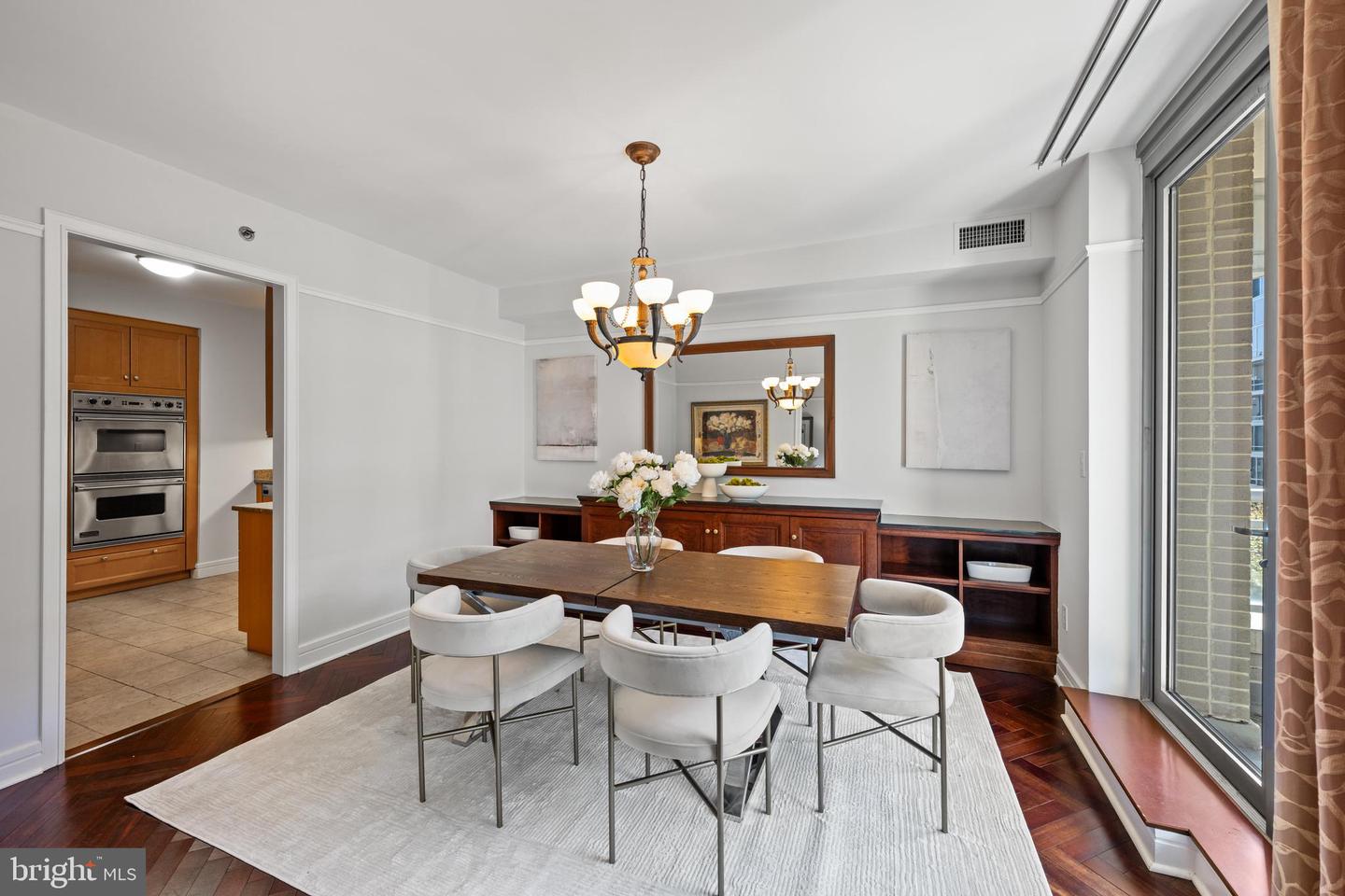 1155 23RD ST NW #6C, WASHINGTON, District Of Columbia 20037, 2 Bedrooms Bedrooms, ,2 BathroomsBathrooms,Residential,For sale,1155 23RD ST NW #6C,DCDC2241698 MLS # DCDC2241698