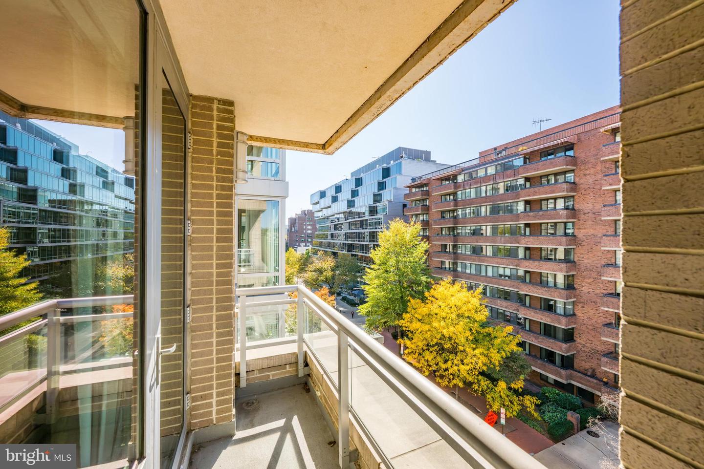 1155 23RD ST NW #6C, WASHINGTON, District Of Columbia 20037, 2 Bedrooms Bedrooms, ,2 BathroomsBathrooms,Residential,For sale,1155 23RD ST NW #6C,DCDC2241698 MLS # DCDC2241698