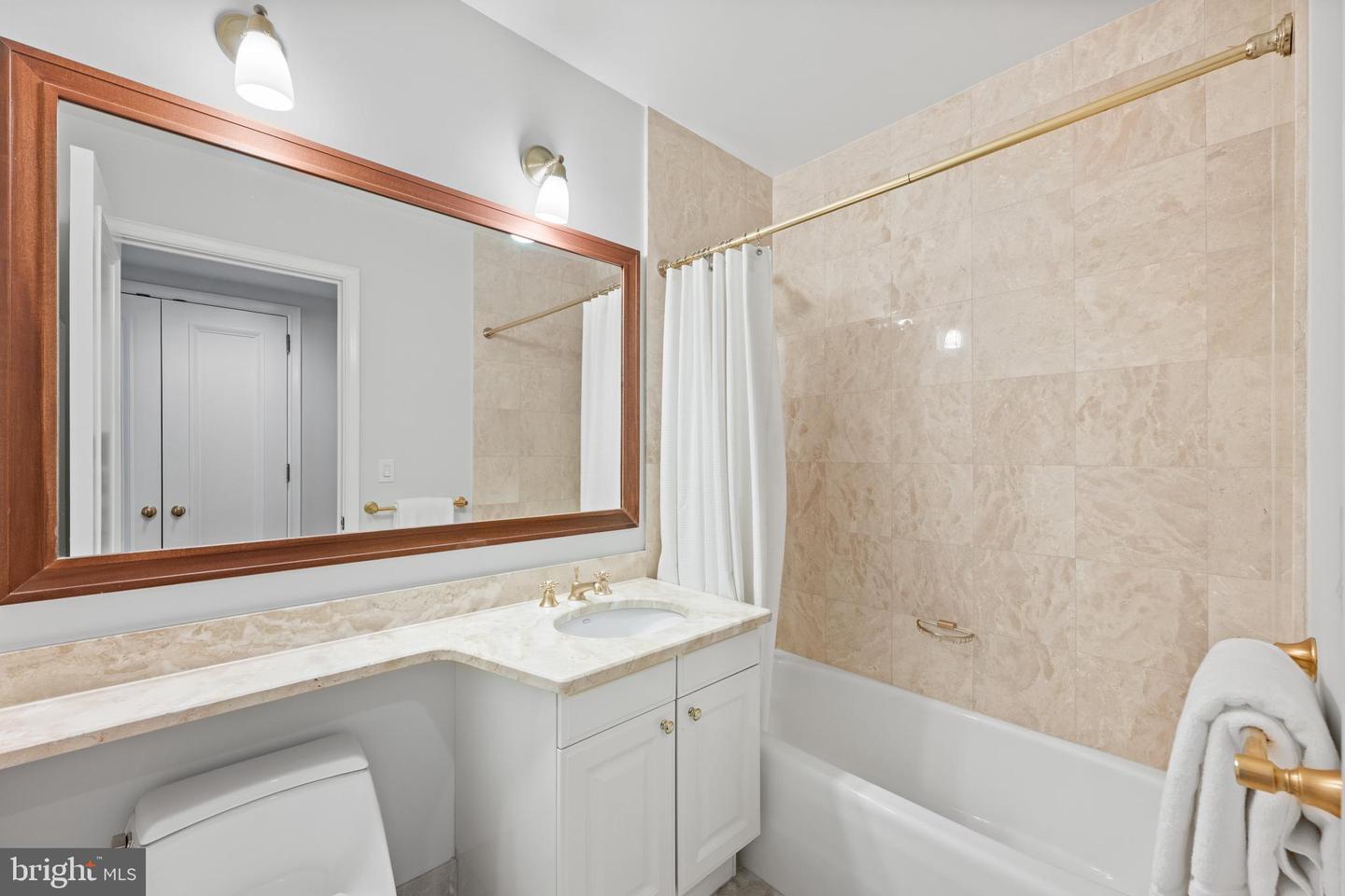 1155 23RD ST NW #6C, WASHINGTON, District Of Columbia 20037, 2 Bedrooms Bedrooms, ,2 BathroomsBathrooms,Residential,For sale,1155 23RD ST NW #6C,DCDC2241698 MLS # DCDC2241698
