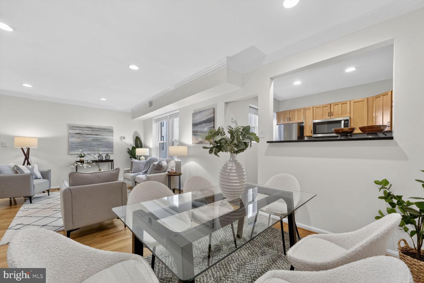 1669 COLUMBIA NW #313, WASHINGTON, District Of Columbia 20009, 2 Bedrooms Bedrooms, ,2 BathroomsBathrooms,Residential,For sale,1669 COLUMBIA NW #313,DCDC2241702 MLS # DCDC2241702