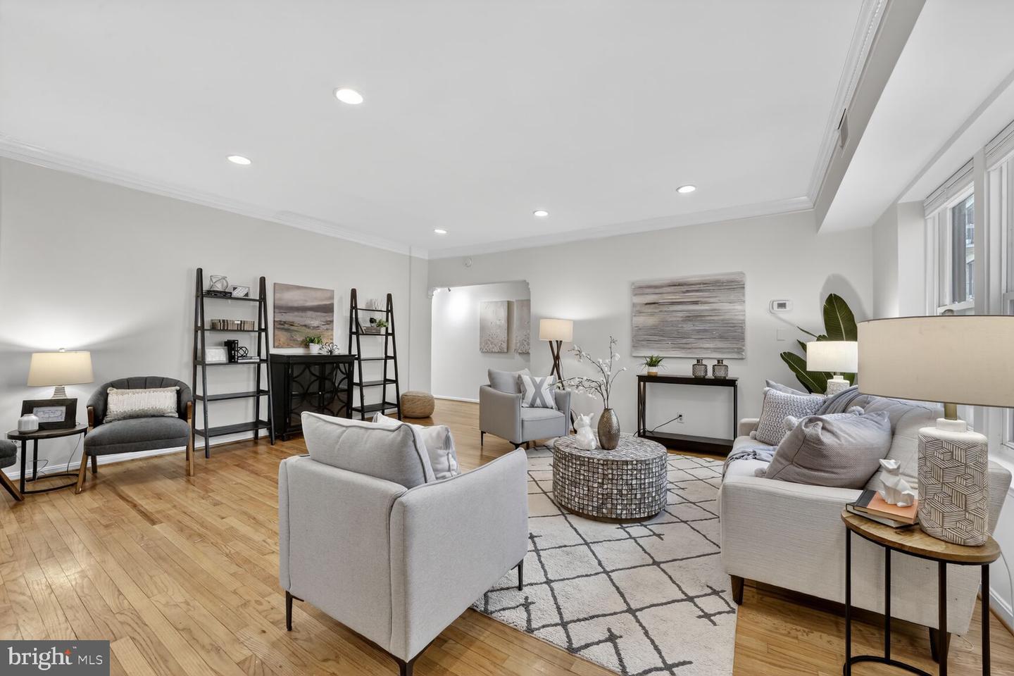 1669 COLUMBIA NW #313, WASHINGTON, District Of Columbia 20009, 2 Bedrooms Bedrooms, ,2 BathroomsBathrooms,Residential,For sale,1669 COLUMBIA NW #313,DCDC2241702 MLS # DCDC2241702