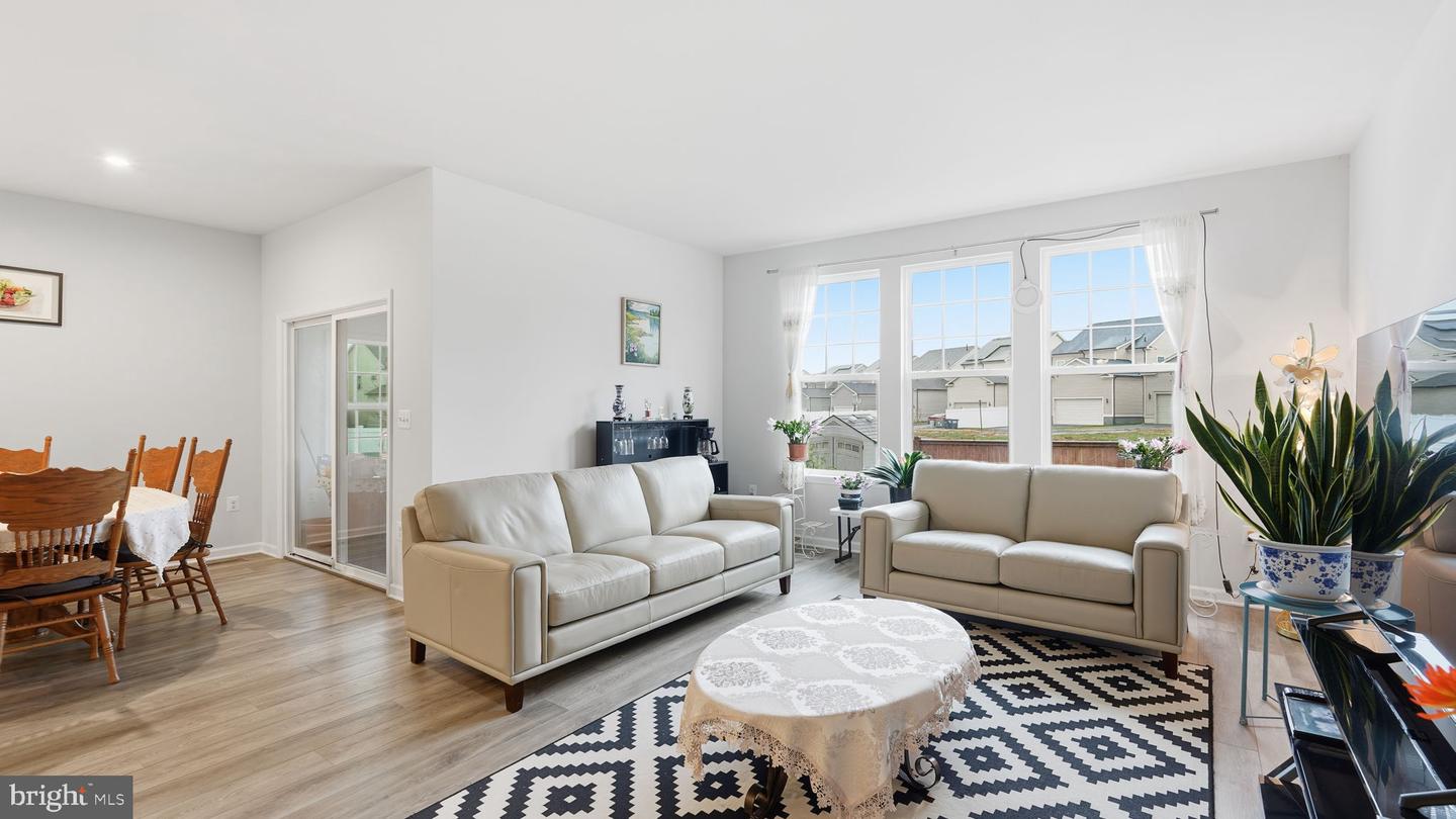 208 CONEFLOWER LN, STAFFORD, Virginia 22554, 4 Bedrooms Bedrooms, ,3 BathroomsBathrooms,Residential,For sale,208 CONEFLOWER LN,VAST2045318 MLS # VAST2045318