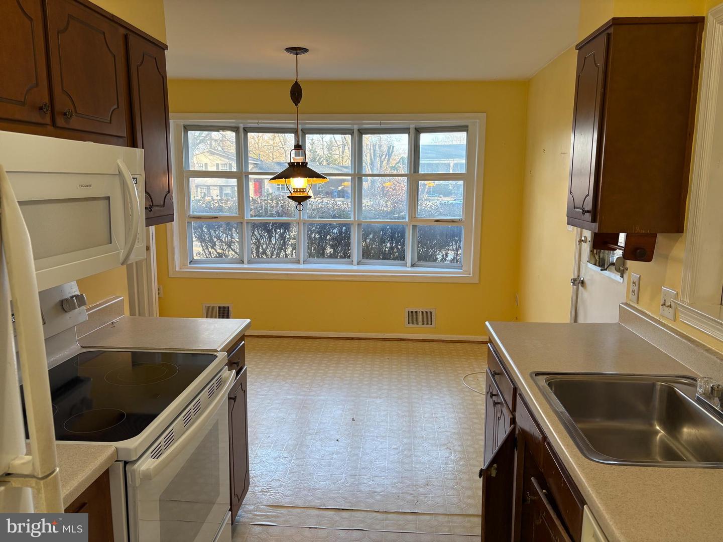 5112 ALTHEA DR, ANNANDALE, Virginia 22003, 4 Bedrooms Bedrooms, ,2 BathroomsBathrooms,Residential,For sale,5112 ALTHEA DR,VAFX2286134 MLS # VAFX2286134