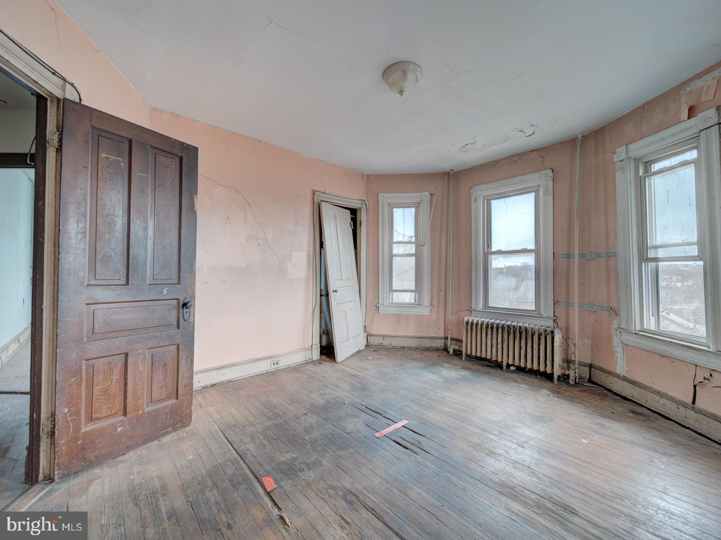 2015 DOUGLAS ST NE, WASHINGTON, District Of Columbia 20018, 3 Bedrooms Bedrooms, ,1 BathroomBathrooms,Residential,For sale,2015 DOUGLAS ST NE,DCDC2241744 MLS # DCDC2241744