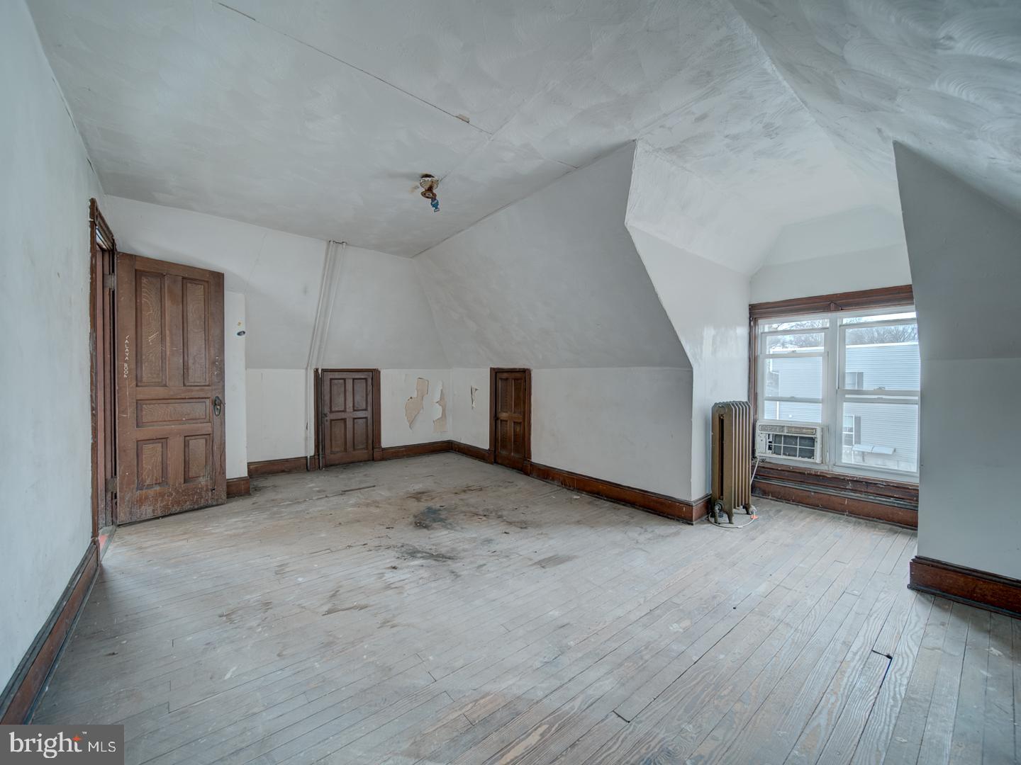 2015 DOUGLAS ST NE, WASHINGTON, District Of Columbia 20018, 3 Bedrooms Bedrooms, ,1 BathroomBathrooms,Residential,For sale,2015 DOUGLAS ST NE,DCDC2241744 MLS # DCDC2241744