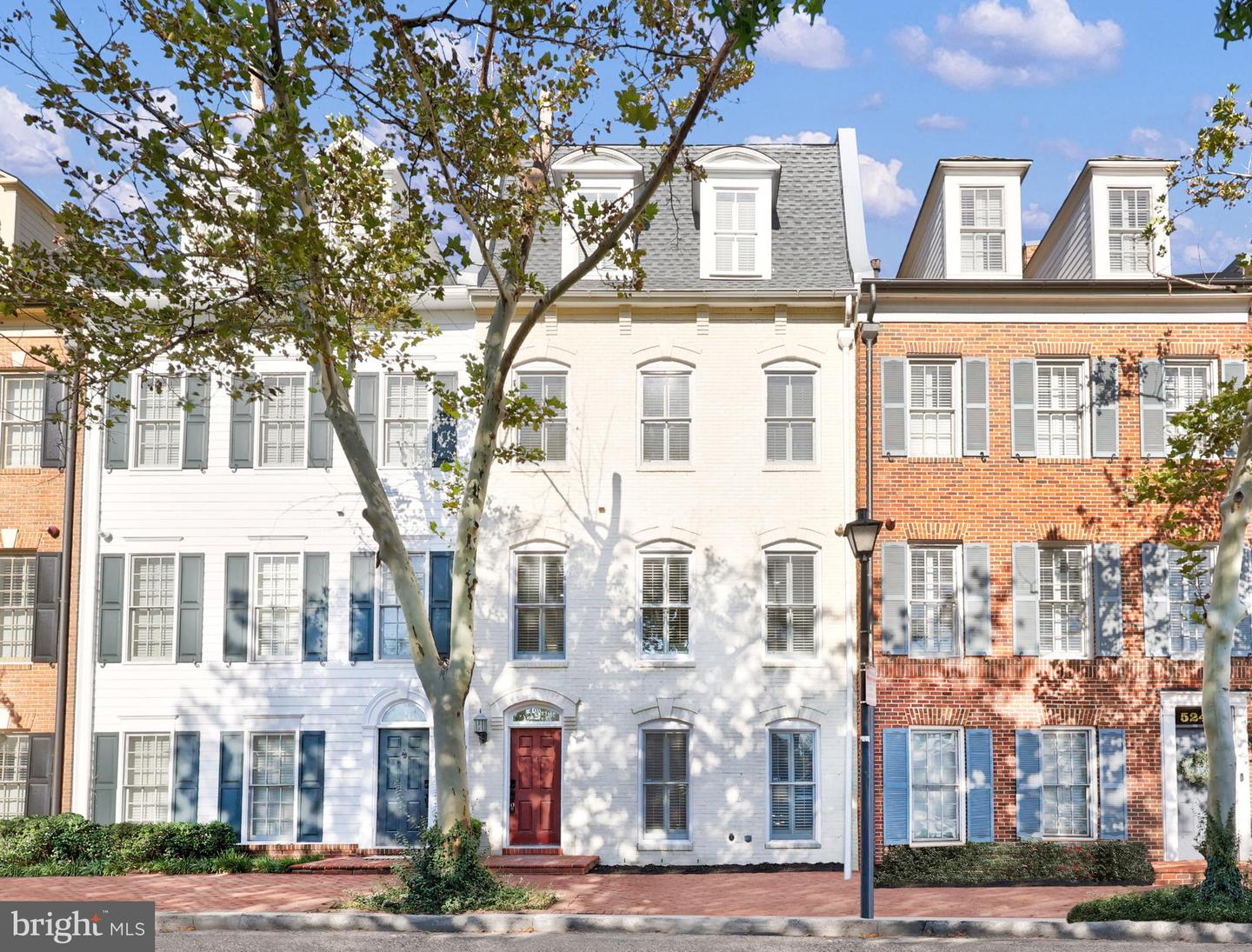 522 N ROYAL ST, ALEXANDRIA, Virginia 22314, 3 Bedrooms Bedrooms, ,2 BathroomsBathrooms,Residential,For sale,522 N ROYAL ST,VAAX2053254 MLS # VAAX2053254