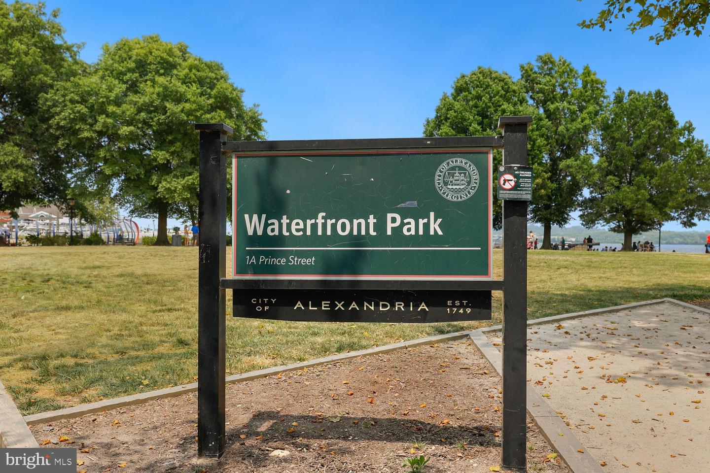 522 N ROYAL ST, ALEXANDRIA, Virginia 22314, 3 Bedrooms Bedrooms, ,2 BathroomsBathrooms,Residential,For sale,522 N ROYAL ST,VAAX2053254 MLS # VAAX2053254