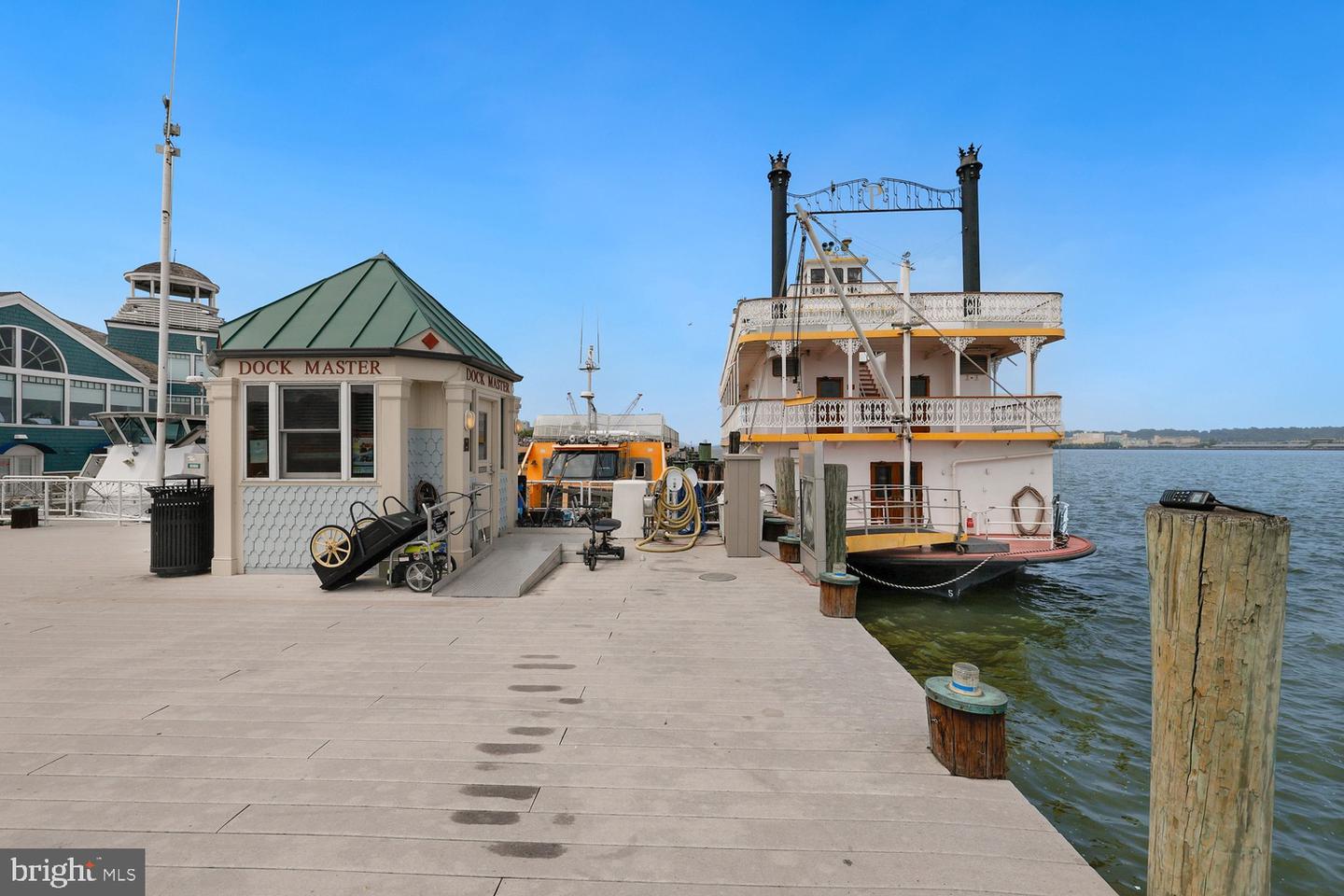 522 N ROYAL ST, ALEXANDRIA, Virginia 22314, 3 Bedrooms Bedrooms, ,2 BathroomsBathrooms,Residential,For sale,522 N ROYAL ST,VAAX2053254 MLS # VAAX2053254