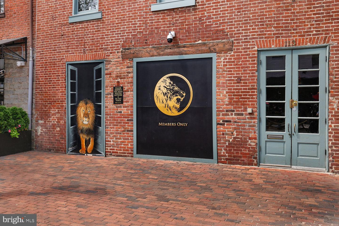 522 N ROYAL ST, ALEXANDRIA, Virginia 22314, 3 Bedrooms Bedrooms, ,2 BathroomsBathrooms,Residential,For sale,522 N ROYAL ST,VAAX2053254 MLS # VAAX2053254