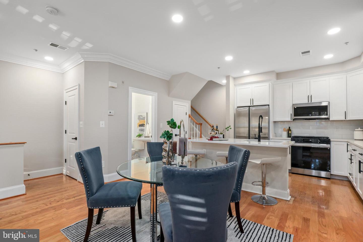 522 N ROYAL ST, ALEXANDRIA, Virginia 22314, 3 Bedrooms Bedrooms, ,2 BathroomsBathrooms,Residential,For sale,522 N ROYAL ST,VAAX2053254 MLS # VAAX2053254