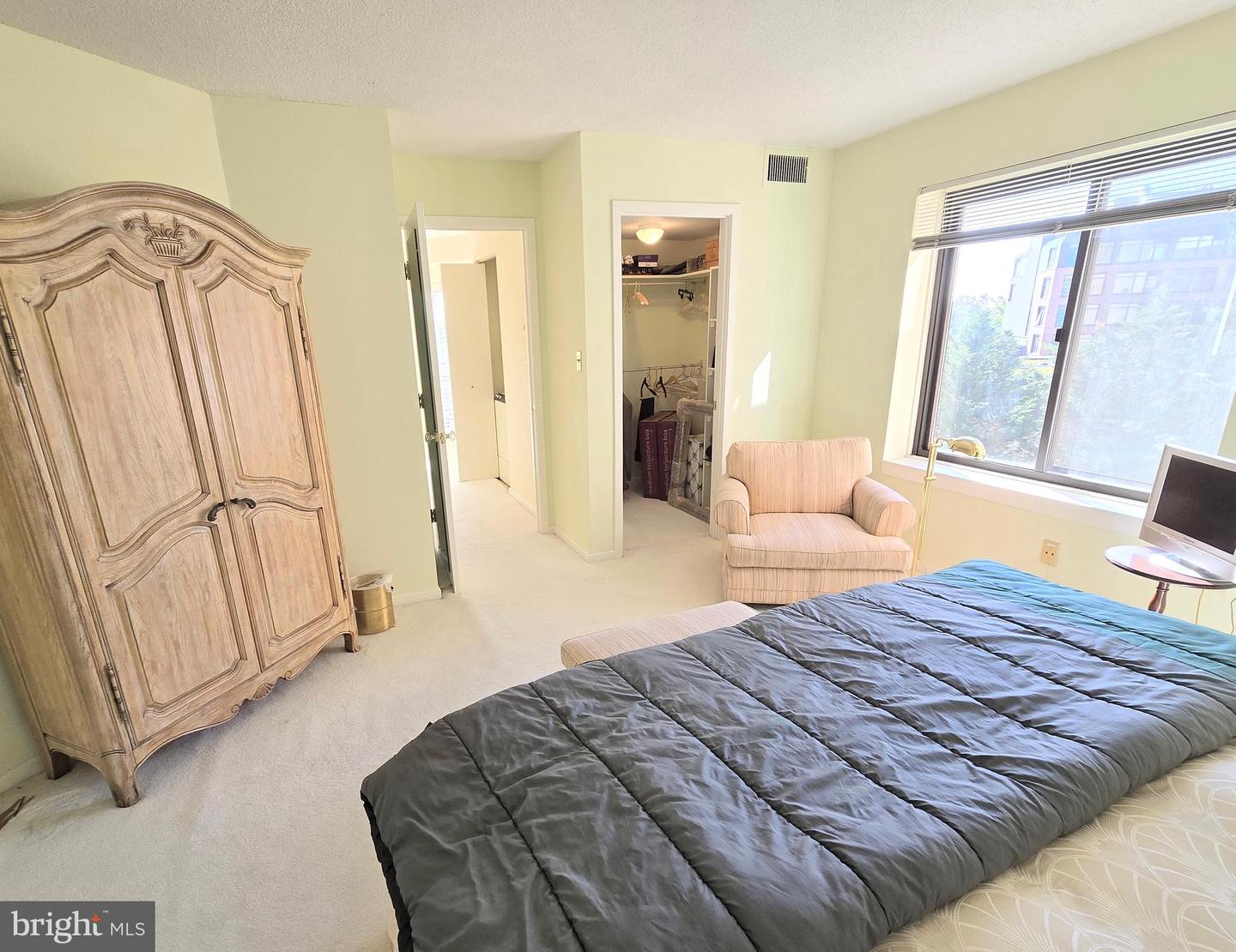 2111 WISCONSIN AVE NW #401, WASHINGTON, District Of Columbia 20007, 1 Bedroom Bedrooms, ,1 BathroomBathrooms,Residential,For sale,2111 WISCONSIN AVE NW #401,DCDC2241752 MLS # DCDC2241752