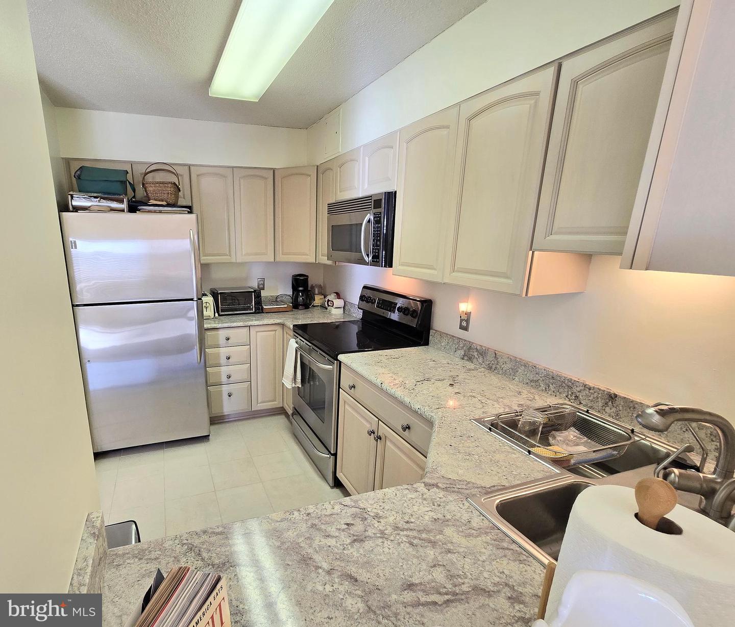 2111 WISCONSIN AVE NW #401, WASHINGTON, District Of Columbia 20007, 1 Bedroom Bedrooms, ,1 BathroomBathrooms,Residential,For sale,2111 WISCONSIN AVE NW #401,DCDC2241752 MLS # DCDC2241752