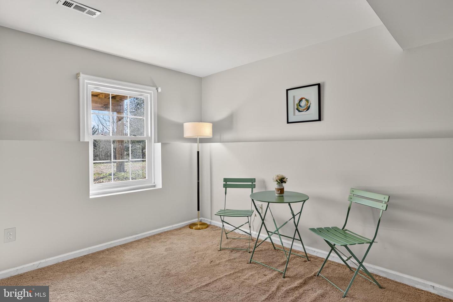 621 HOLLY CORNER RD, FREDERICKSBURG, Virginia 22406, 3 Bedrooms Bedrooms, 5 Rooms Rooms,2 BathroomsBathrooms,Residential,For sale,621 HOLLY CORNER RD,VAST2045316 MLS # VAST2045316