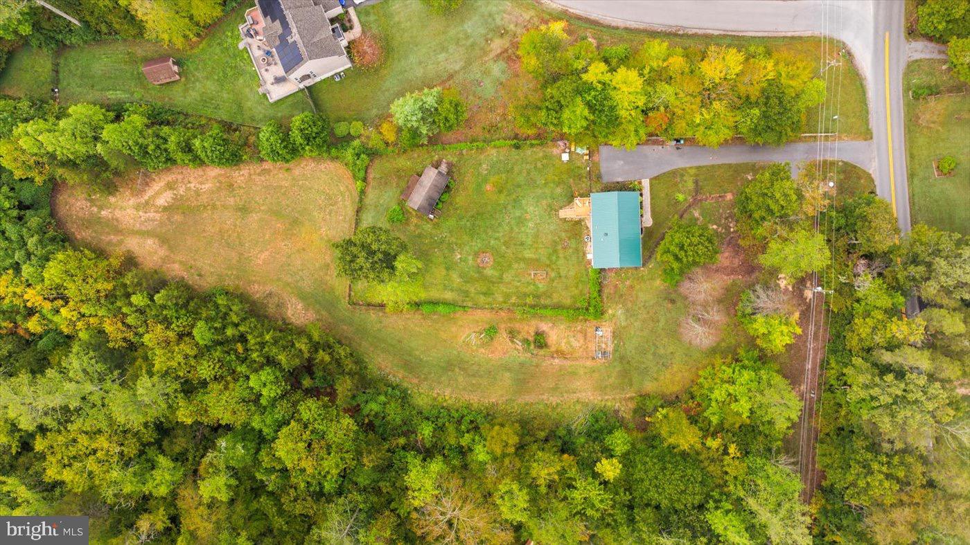 621 HOLLY CORNER RD, FREDERICKSBURG, Virginia 22406, 3 Bedrooms Bedrooms, 5 Rooms Rooms,2 BathroomsBathrooms,Residential,For sale,621 HOLLY CORNER RD,VAST2045316 MLS # VAST2045316