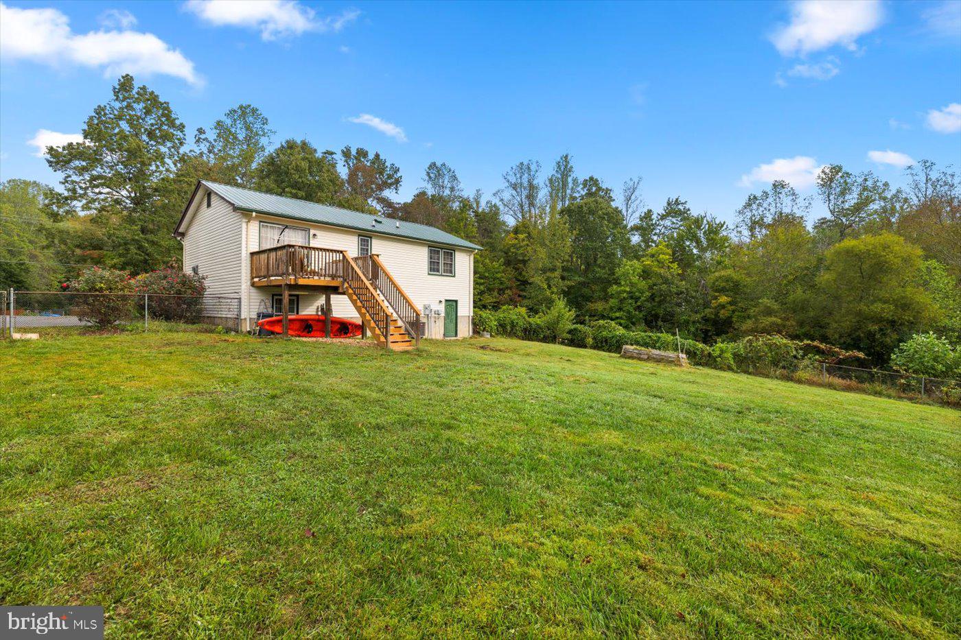 621 HOLLY CORNER RD, FREDERICKSBURG, Virginia 22406, 3 Bedrooms Bedrooms, 5 Rooms Rooms,2 BathroomsBathrooms,Residential,For sale,621 HOLLY CORNER RD,VAST2045316 MLS # VAST2045316