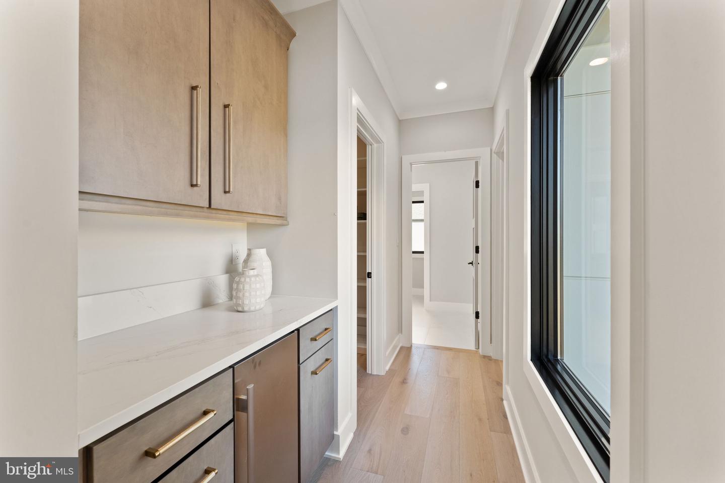 1710 DALEWOOD PLACE, MCLEAN, Virginia 22101, 6 Bedrooms Bedrooms, ,6 BathroomsBathrooms,Residential,For sale,1710 DALEWOOD PLACE,VAFX2286050 MLS # VAFX2286050