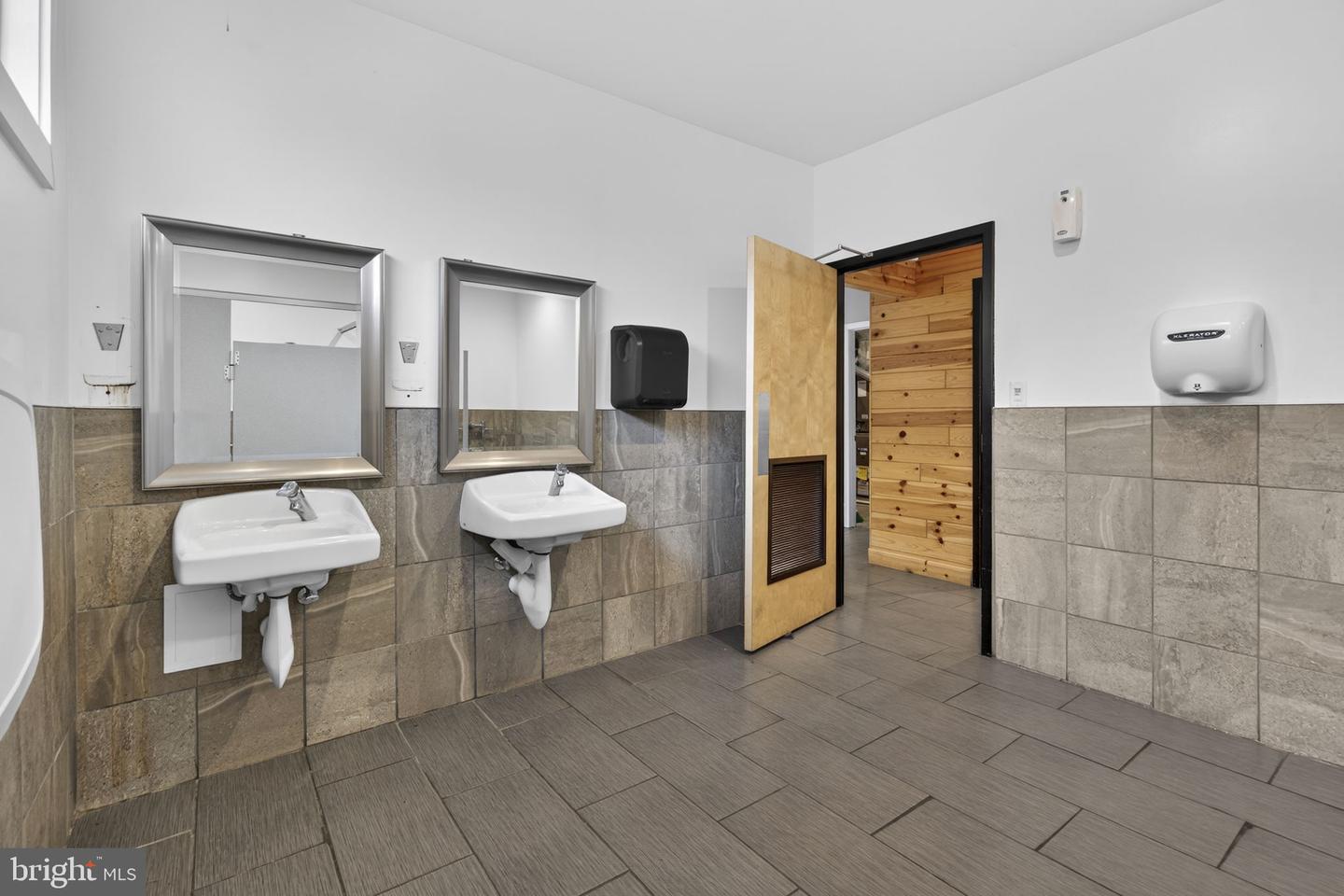 11669 LEE HWY, SPERRYVILLE, Virginia 22740, ,Land,For sale,11669 LEE HWY,VARP2002464 MLS # VARP2002464