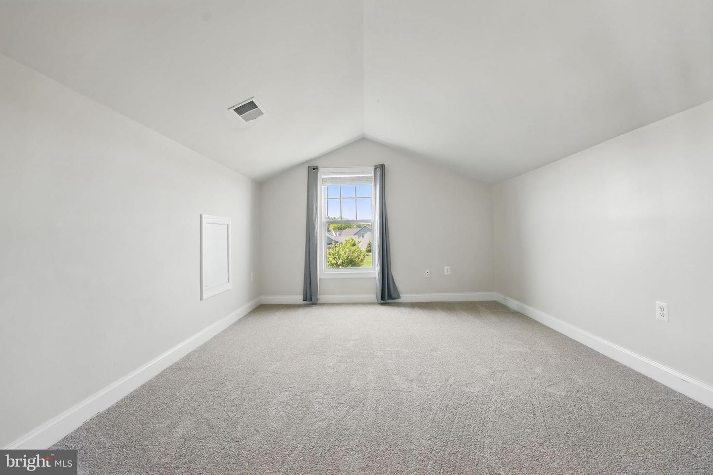 11708 EAGLE RIDGE DR, SPOTSYLVANIA, Virginia 22551, 5 Bedrooms Bedrooms, ,4 BathroomsBathrooms,Residential,For sale,11708 EAGLE RIDGE DR,VASP2032760 MLS # VASP2032760