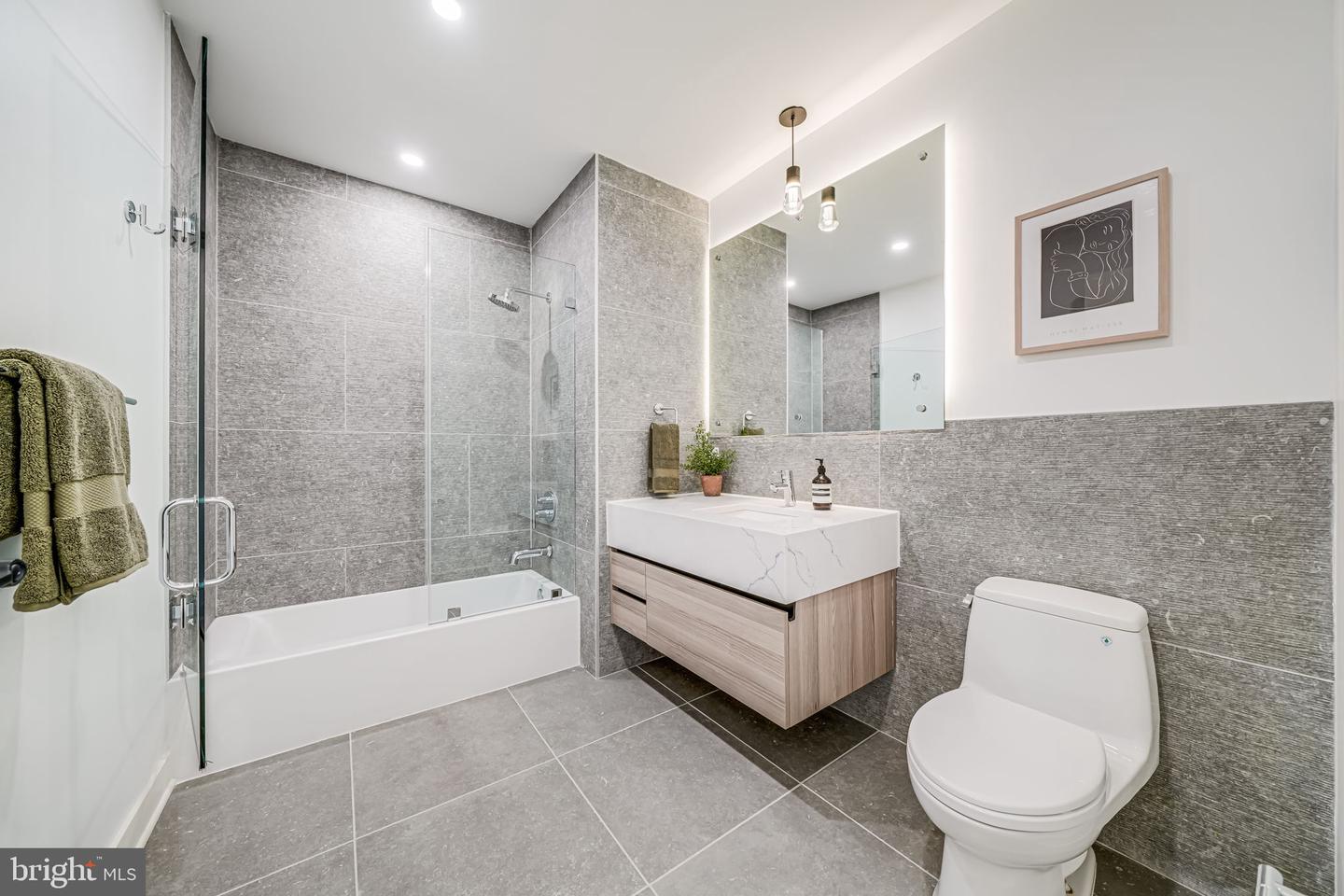 2903 NEWARK ST NW, WASHINGTON, District Of Columbia 20008, 3 Bedrooms Bedrooms, ,2 BathroomsBathrooms,Residential,For sale,2903 NEWARK ST NW,DCDC2201656 MLS # DCDC2201656